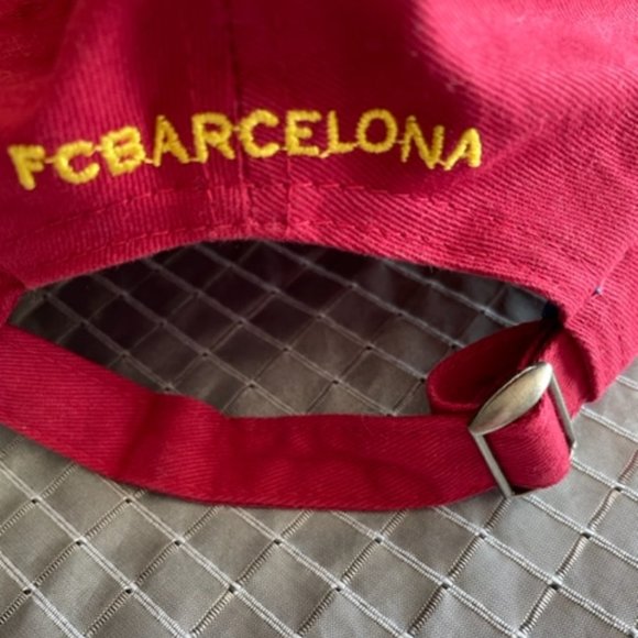 BARCA BARCELONA SOCCER TEAM ADJUSTABLE HAT - Picture 3 of 4